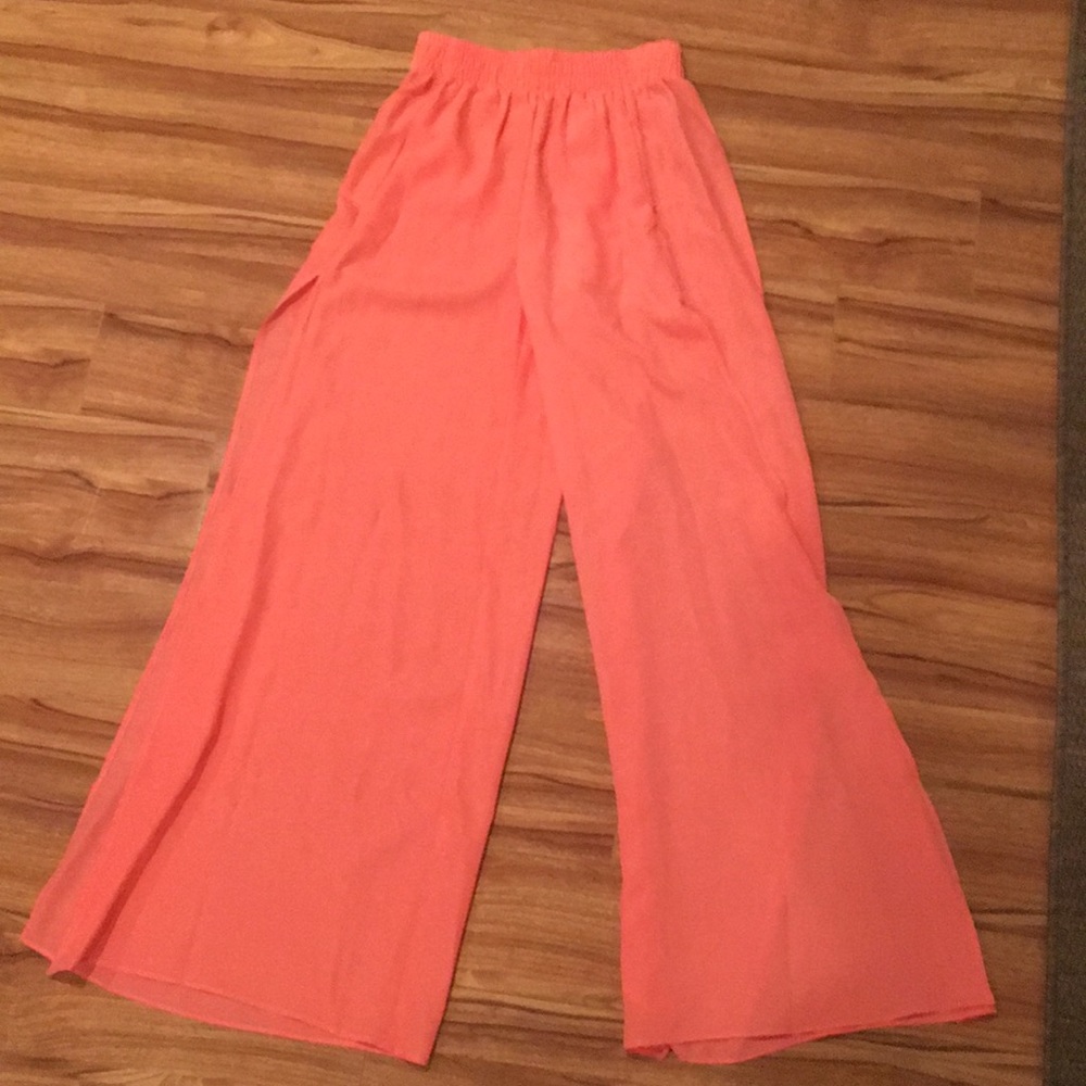 BCBG: peach color open leg pant